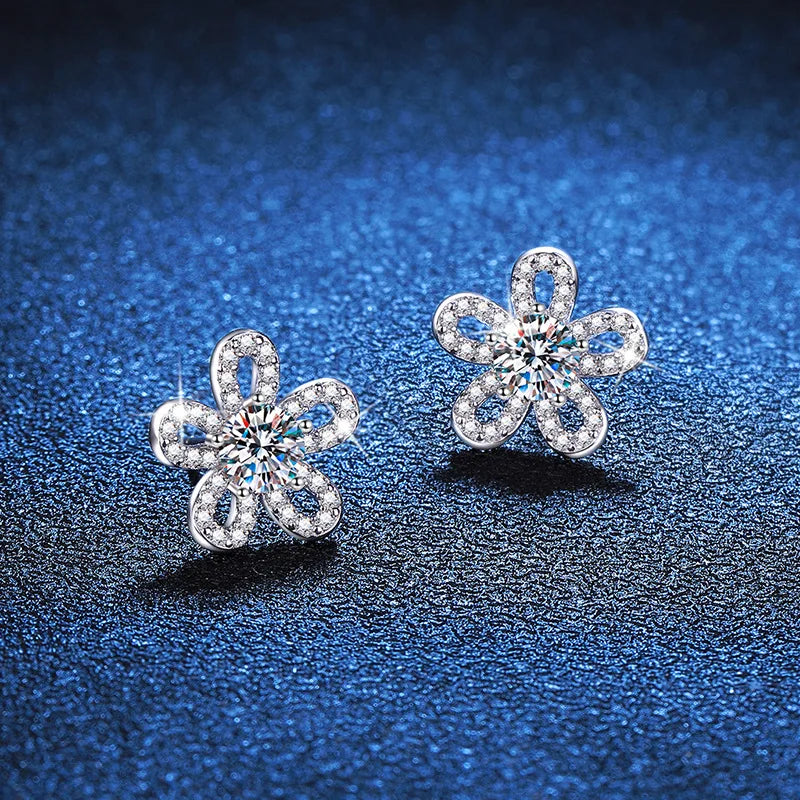 925 Sterling Silver Moissanite Stud Earrings 0.5ct x2 Five-Leaf Flower BandsCo Straps
