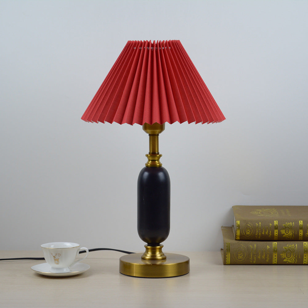Warm Chinese Style Ceramic Wedding Master Bedroom Decorative Lamp Pi-Mart