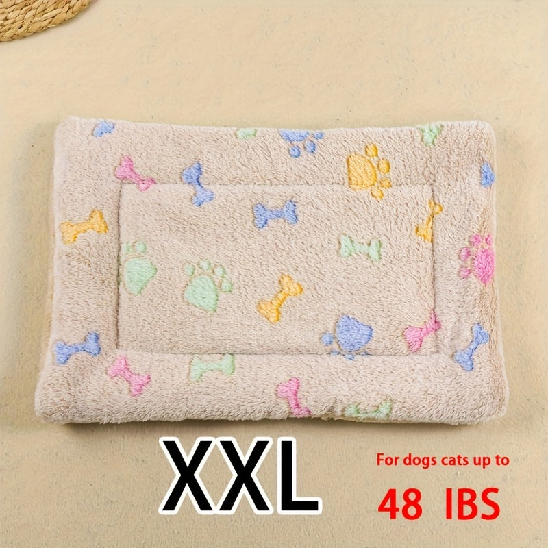 All-Season Dirt-Resistant Rectangular Pet Blanket - Comfortable Dog Paw Heart Print Pet Bed, 1pc Lootquake LLC