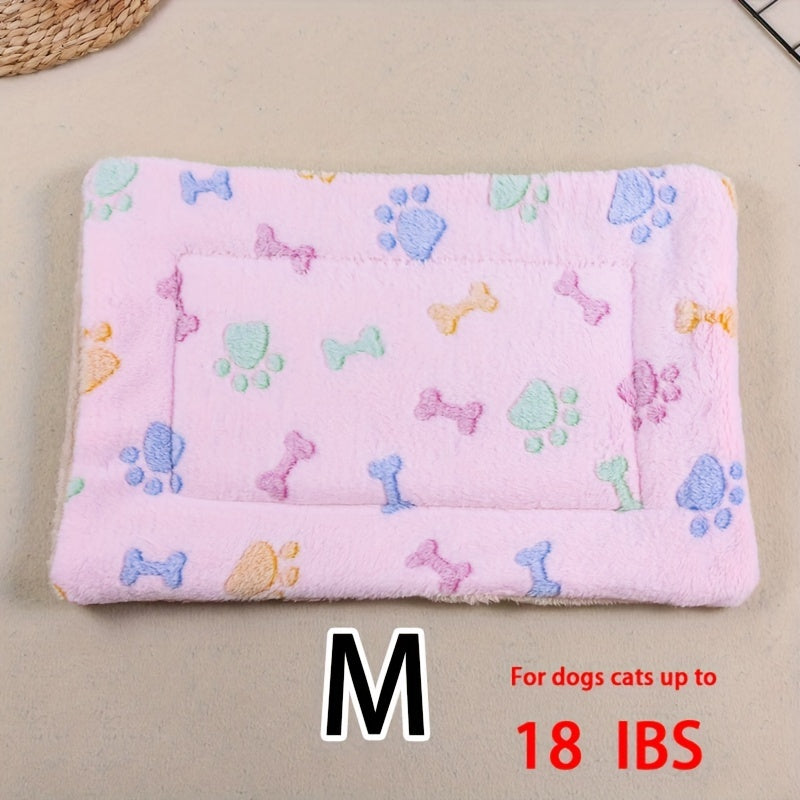 All-Season Dirt-Resistant Rectangular Pet Blanket - Comfortable Dog Paw Heart Print Pet Bed, 1pc Lootquake LLC