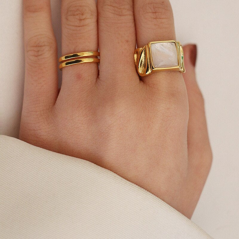 White Shell Square Ring Pi-Mart