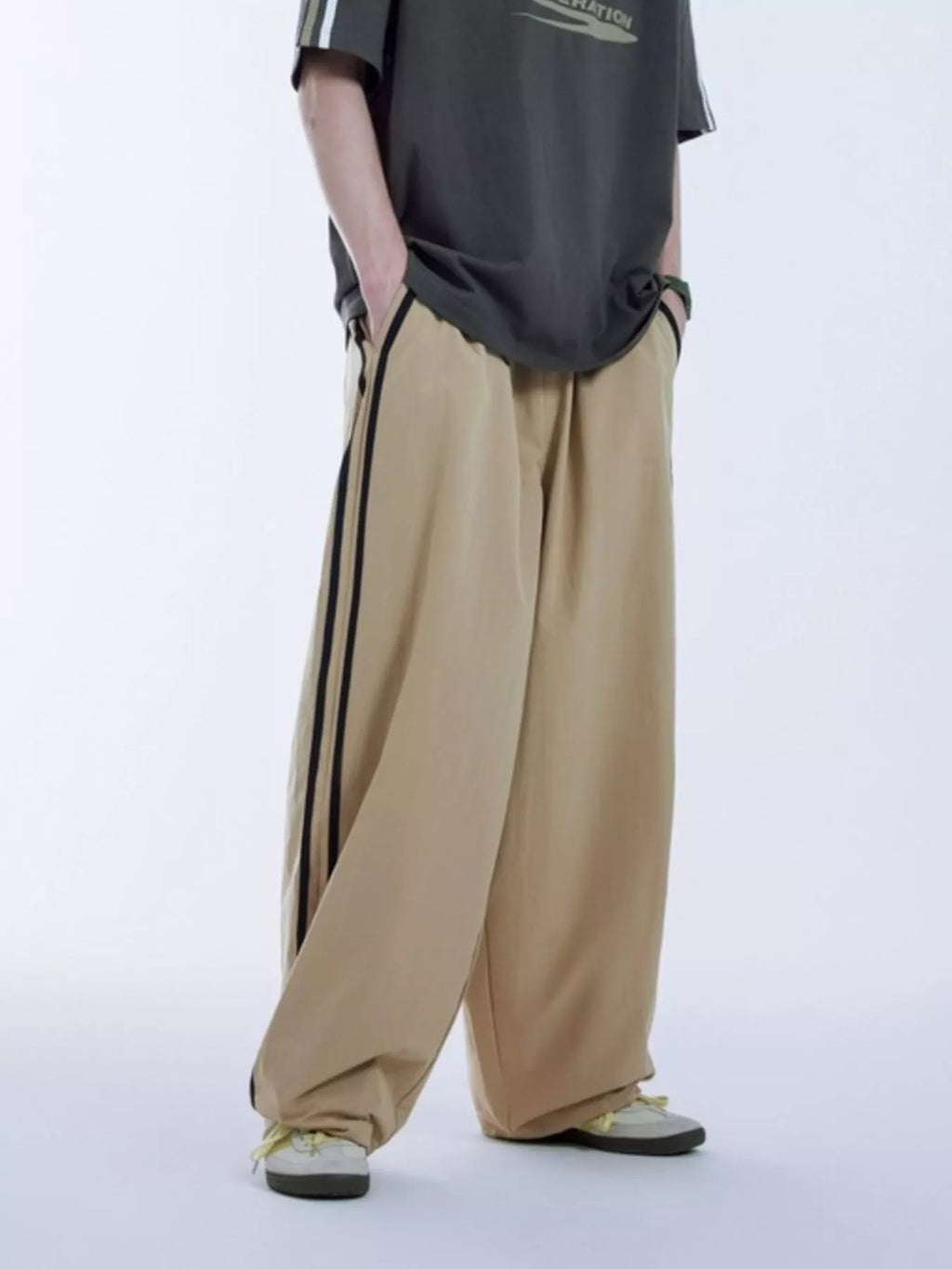 Men's Wide Leg Side Striped Pants