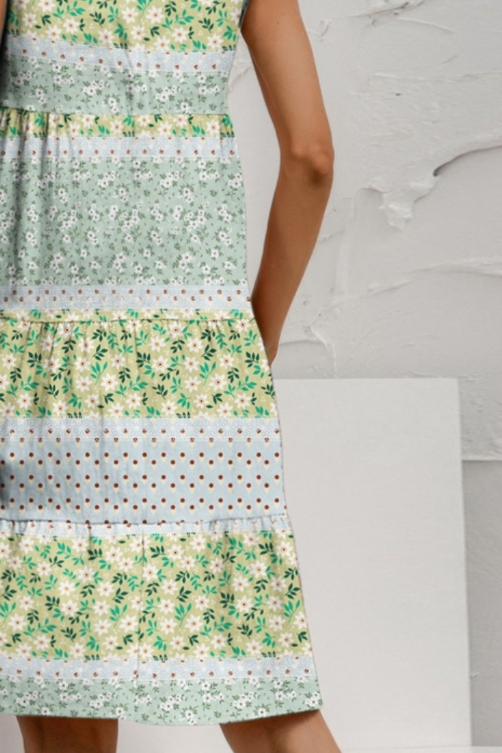 Charming Tiered Printed Round Neck Sleeveless Dress Trendy & Stylish Summer Dress for Women Stevvex