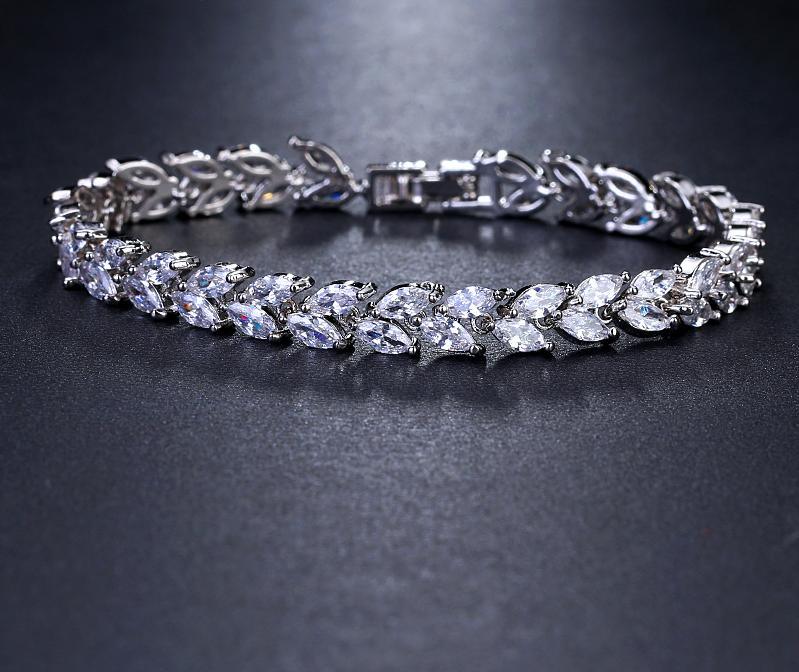 Luxury Diamond Shiny Fashion Charm AAA Cubic White Zircon Four Colors Leaf Jewelry Bracelets For Woman Elegance Wedding Party Gift - SJB-DIAMOND ELITES