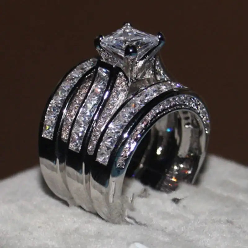White Zircon Commemorative Women's Love Ring