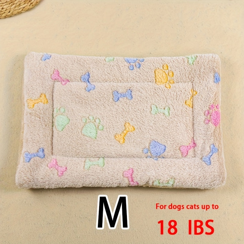 All-Season Dirt-Resistant Rectangular Pet Blanket - Comfortable Dog Paw Heart Print Pet Bed, 1pc Lootquake LLC