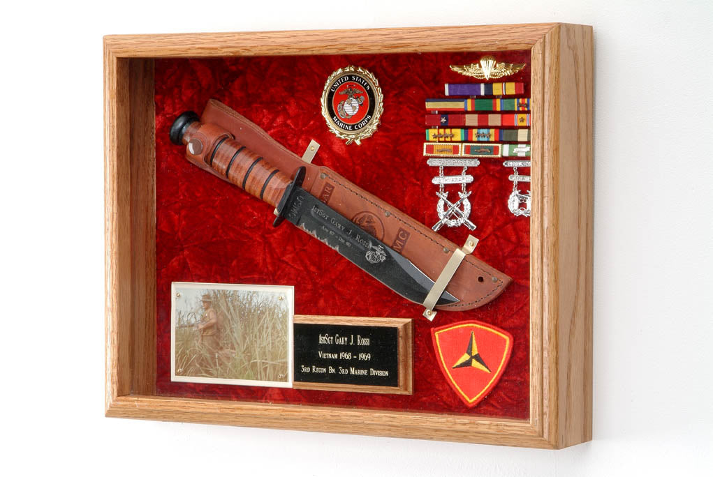 Knife Display Case. The Military Gift Store