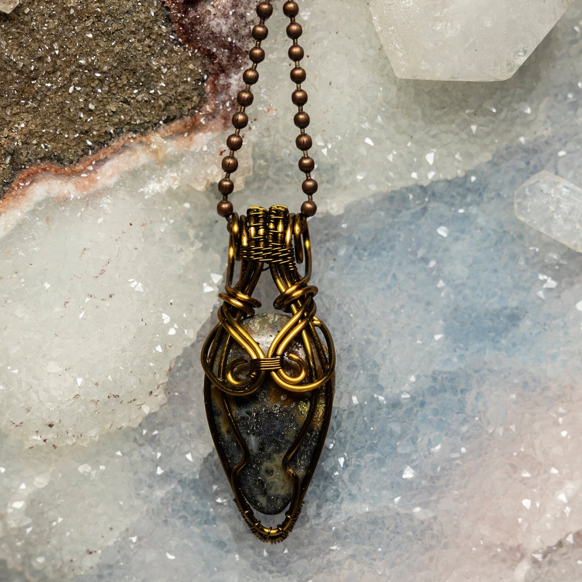 Agate Wire Wrap Crystal Pendant - SJB-DIAMOND ELITES