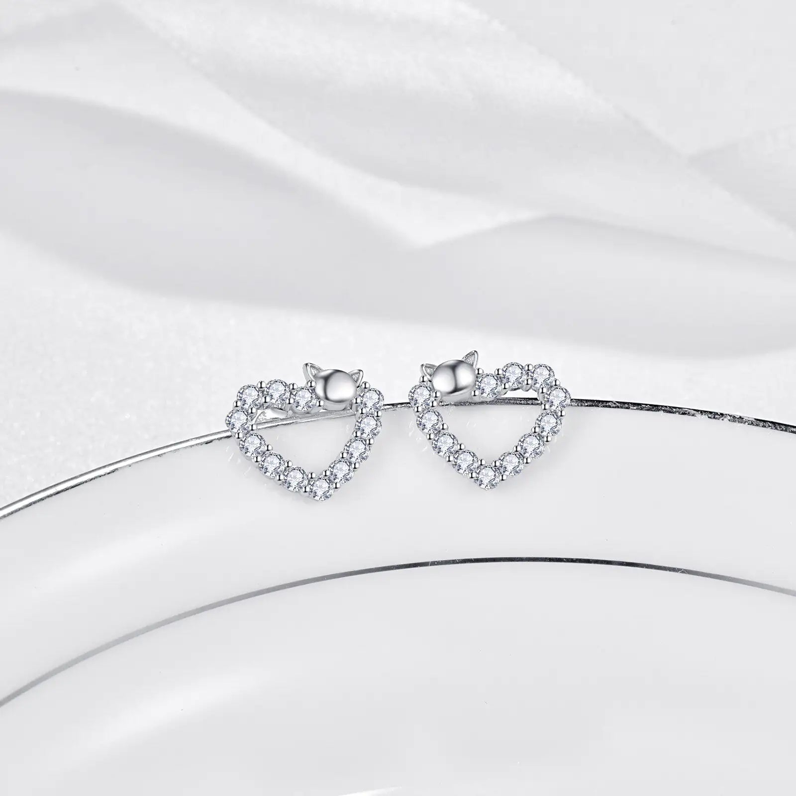 Heart Stud Earrings Pi-Mart
