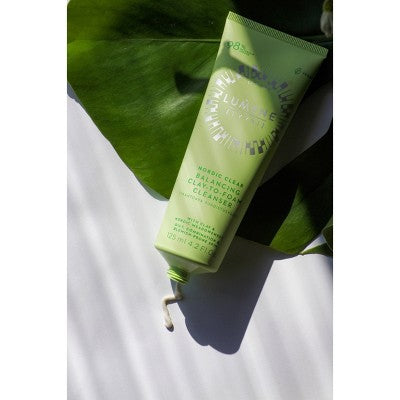 Lumene Nordic Clear Tyyni Balancing Clay-to-Foam Cleanser 4.2 fl oz - New This is Beauty US