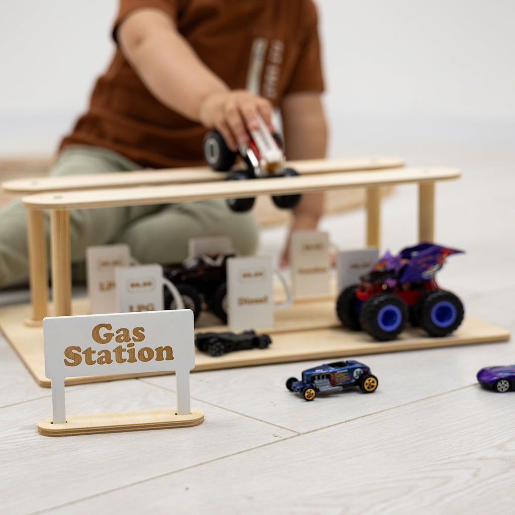 Wooden Gas Station Toy - SJB-DIAMOND ELITES