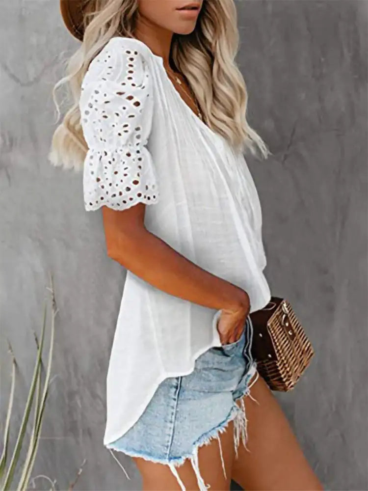 Shirt with Lace and V-neck Emily Pi-Mart
