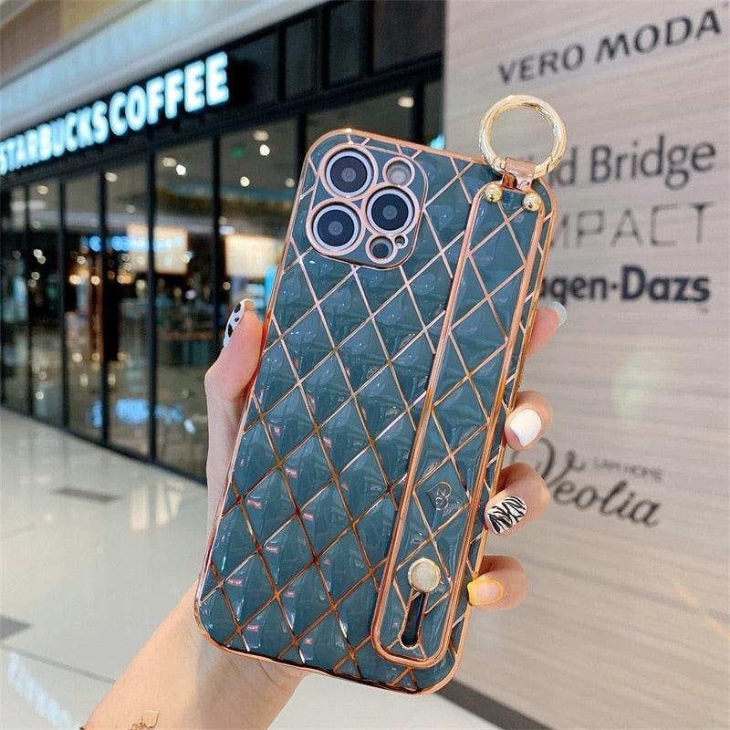 Luxury Blue Pink Gold Color Plating Soft Case Cell Phone Case For iPhone 11 12 13 Pro Max XS Max XR X 8 7 Plus Luxury Wrist Strap Plating Frame Geometric Soft Covers Bumper Iphone Case Stevvex