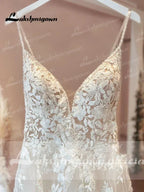 Spaghetti Straps Vintage Lace Wedding Dress With V Neckline Bride Dress Tulle Beach Bridal Gown trouwjurk  Customized