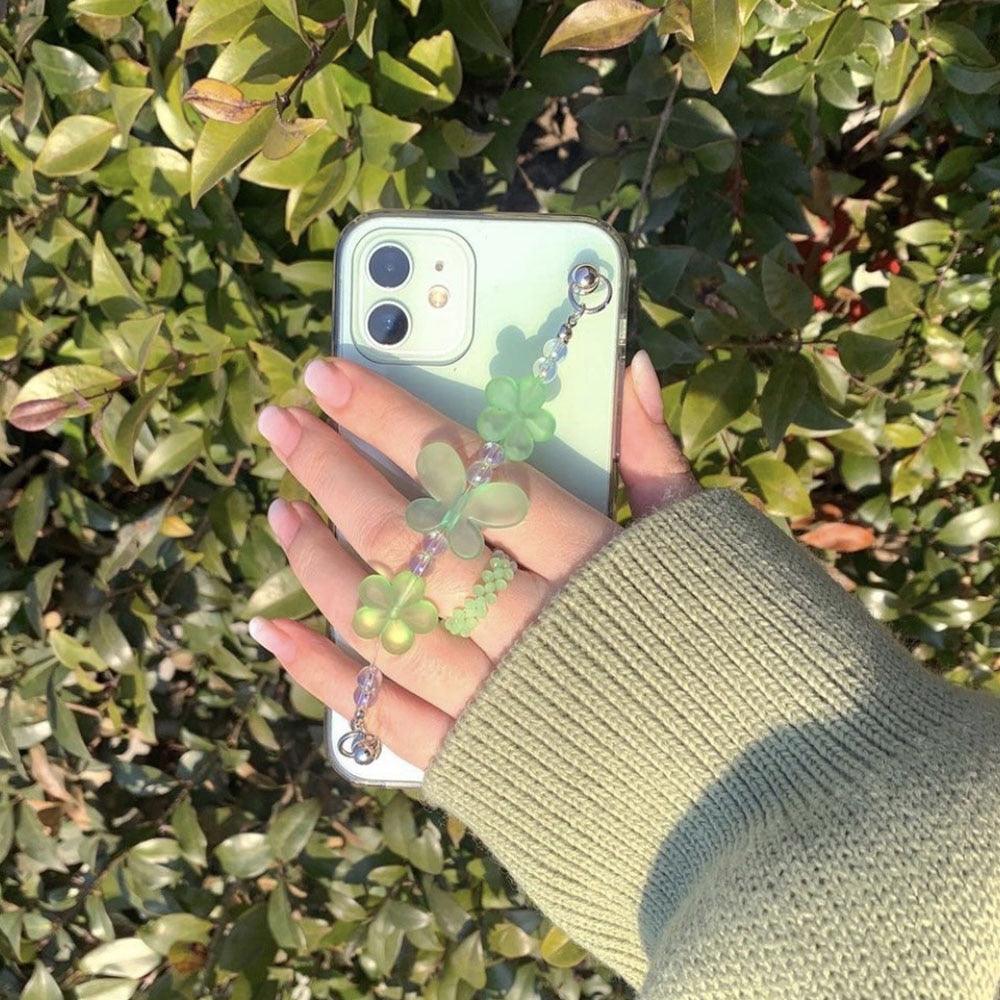 Butterfly Chain Flower Bracelet Chain Phone Case For iPhone 13 12 11 Pro XS Max X XR 7 8 Plus Cute Transparent Back Cover Phone Case For iphone 14Pro 12Mini 13 Pro 6 7 8 plus X XR XS Max SE Soft Fashion Bracelet Clear Protective Cover Stevvex