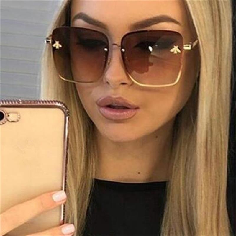 Luxury Square  Modern  WIth  Metal Luxury Bee Sunglasses For  Women and Ladies With  Retro Brand designer Metal Frame Oversized Style And Grandient Glasses - SJB-DIAMOND ELITES