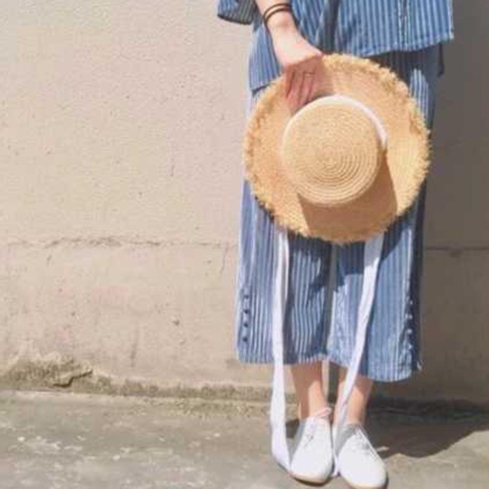 Vintage Straw Hat Women Wide Sun Protection Beach Hat Black And White Ribbon Bowknot Cute Design Straw Cap Women Elegant Summer Hat Beach Fedoras Casual Ladies Flat Top Hat Stevvex