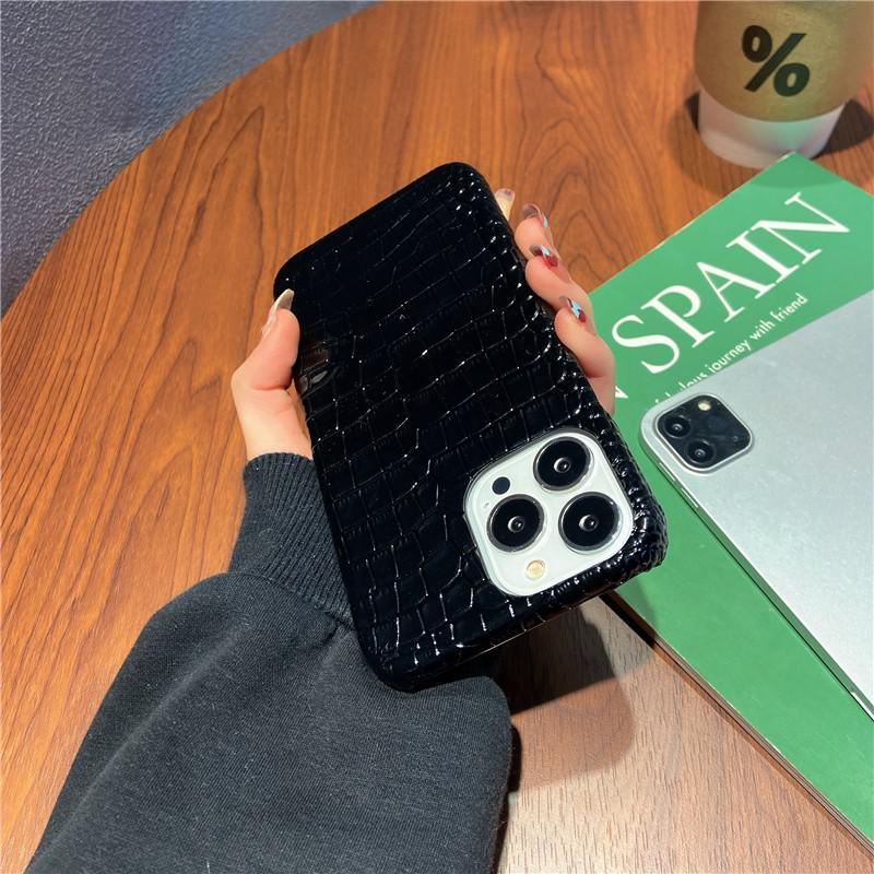 Genuine Leather Case for iPhone 13 Pro Classic Pattern Real Leather Full Coverage High-end Luxury Glossy Leather Couple Soft Case For iPhone 14 11 12 13 Pro Max 7 8 Plus 2 iPhone Cover Stevvex