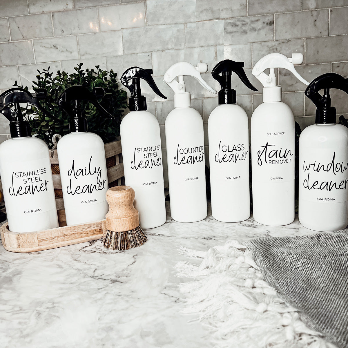 16oz Plastic Spray Bottles With White Or Black Waterproof Labels BandsCo Straps