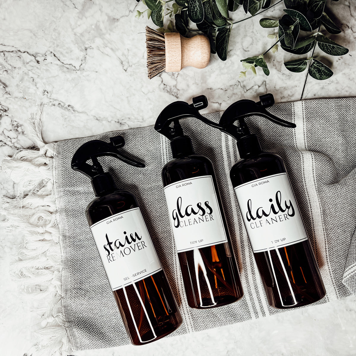 16oz Plastic Spray Bottles With White Or Black Waterproof Labels BandsCo Straps