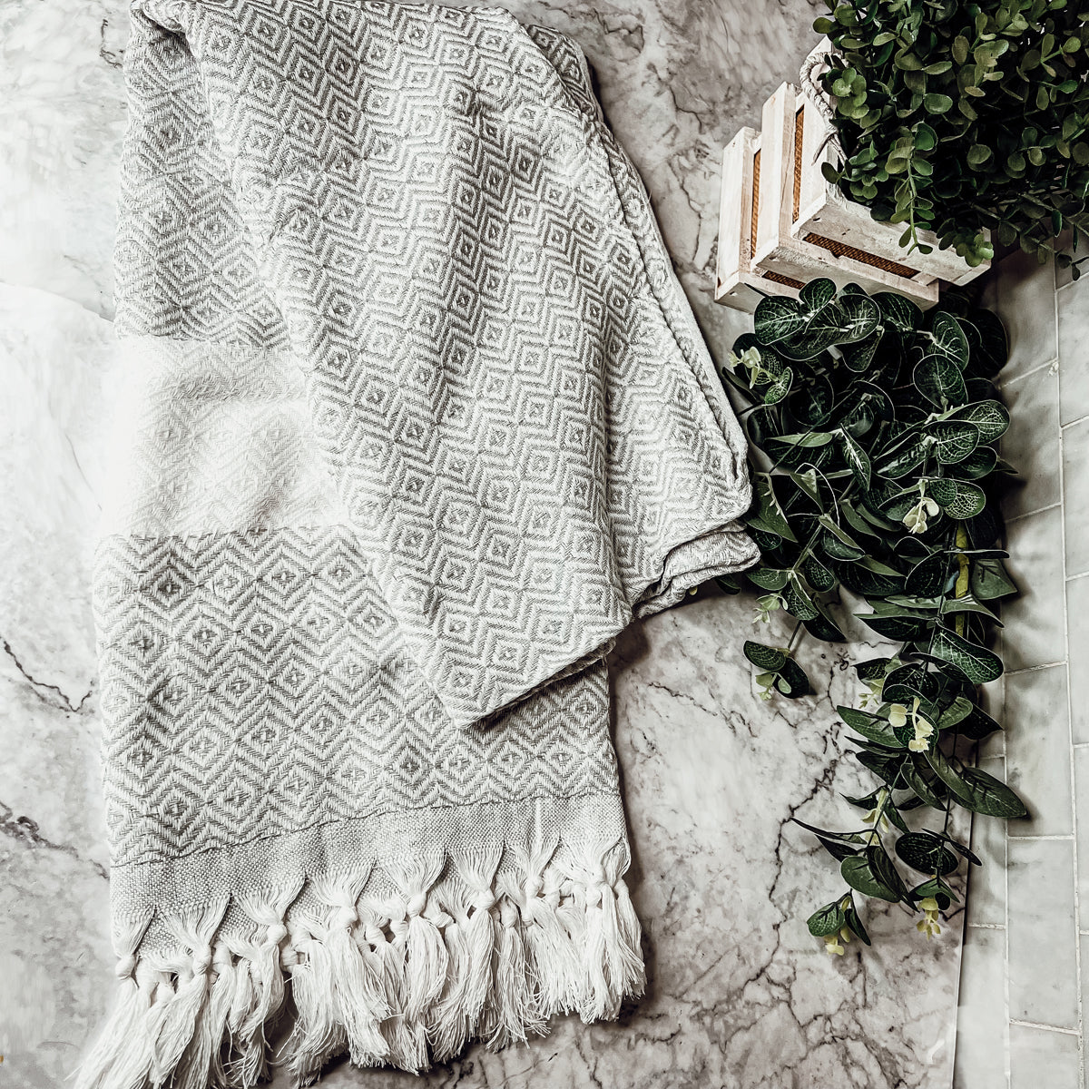 XL Turkish Cotton Towel 200GSM Oversized Bath, Pool, Hair and Picnic Towel BandsCo Straps