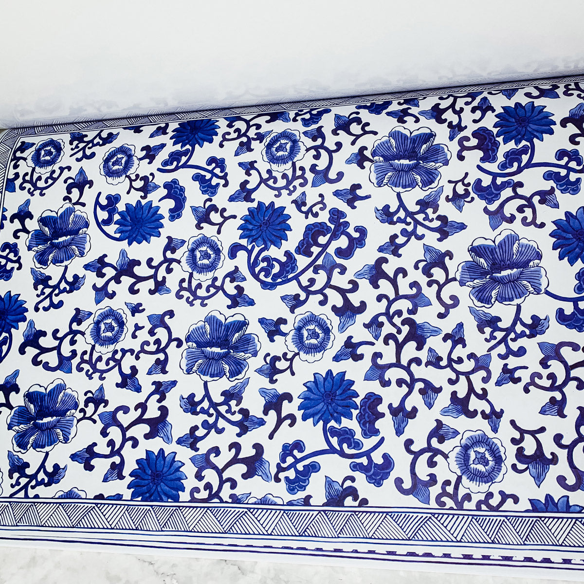 Chinoiserie Placemats Set Of 4 - Elegant Asian Floral Vinyl Placemats, Easy BandsCo Straps