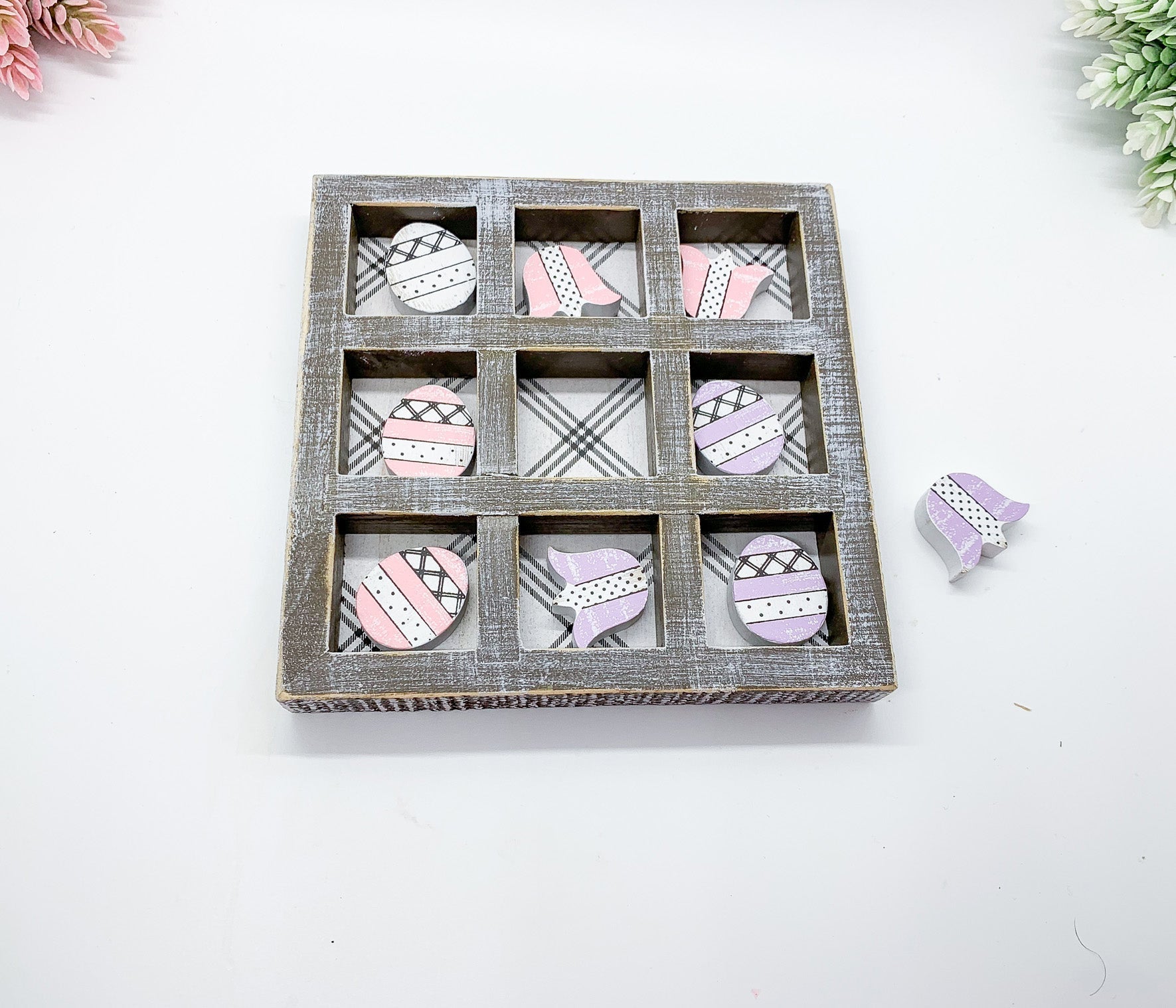 Easter Spring Tic Tac Toe Wooden Game Decor Set Tulip & Egg Pieces - 2 Sizes BandsCo Straps