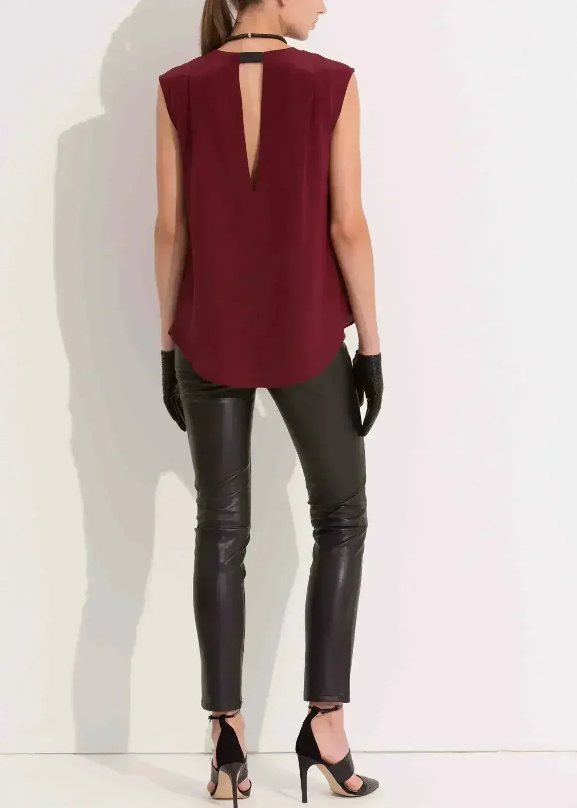 Women's Sleeveless Round Neck Hi Lo Top - SJB-DIAMOND ELITES