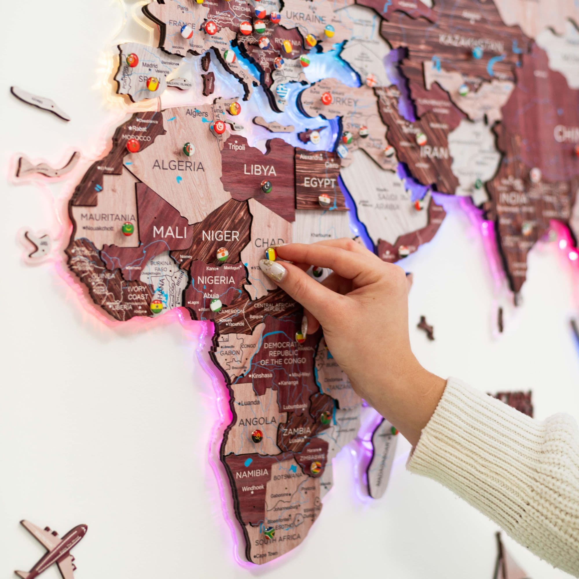3D LUMINOUS LED Wooden World Map 2.0 Cappuccino Enjoy The Wood