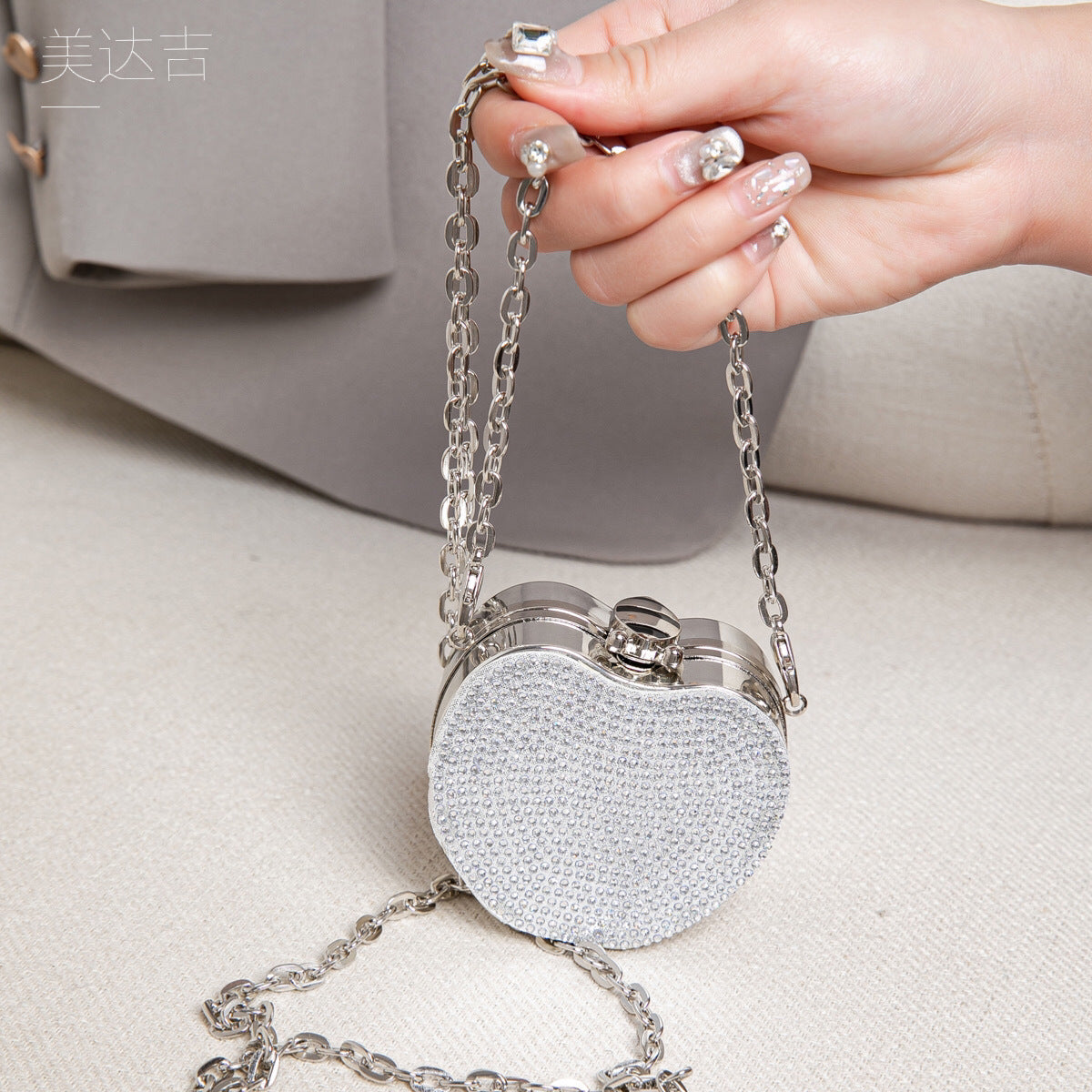 Elegant Mini Double Sided Rhinestone Purse – Heart Shaped Acrylic Mirror Bag, Trendy Mini Lipstick Purse for Prom, Party, and Wedding Events – Stylish evening Prom Bags Clutch - SJB-DIAMOND ELITES