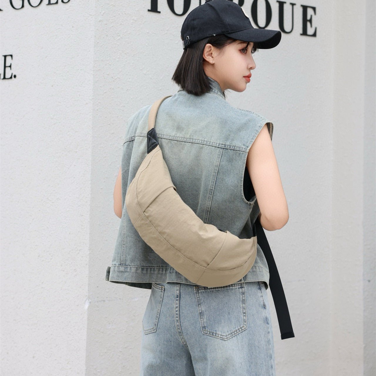 Casual Versatile Crossbody Canvas Bag, Wide Shoulder Strap Single Shoulder Messenger Bag, Dumpling Bag Simple Style Unisex, Moon Bag, Light Space Cloth Bag - SJB-DIAMOND ELITES