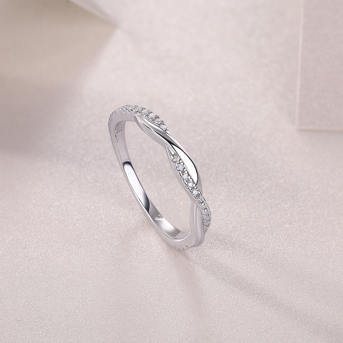 S925 Silver Moissanite Closed Ring Pi-Mart
