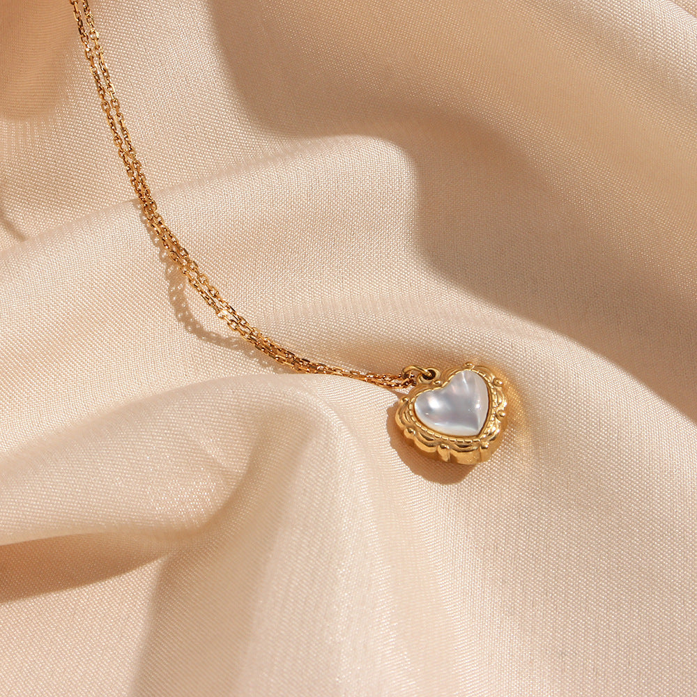High-grade Love Light Luxury Pendant Jewelry Stainless Steel 18k Gold Plating Vintage Shell Love Necklace Pi-Mart