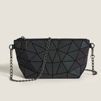 Geometric mini diamond crossbody bag, luminous laser shoulder Crossbody bag, chain bag small, fashionable versatile small purse
