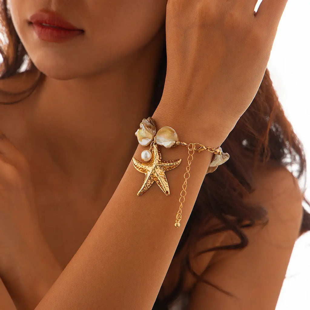Classic Conch Pendant Necklace For Women Bohemian Starfish Beaded Choker Necklace Summer Beach Neck Fashion Jewelry