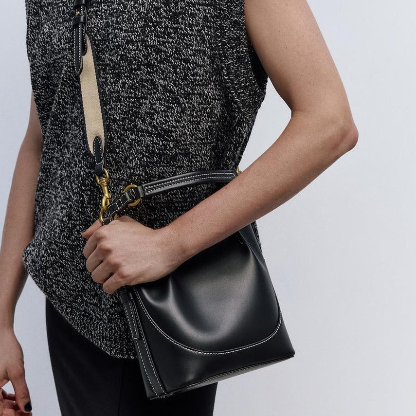 Elegant Bundle Closure Portable Hobo Bag - Stylish Crossbody Broadband Drawstring Bucket Bag