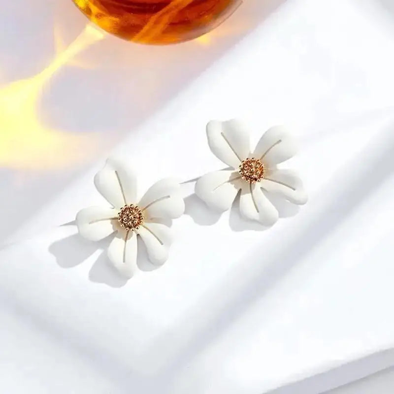 925 Silver Needle Korean Fashion Camellia Flower Earrings For Women Jewelry 2025 Trending Women's Black White Stud Earrings Gift