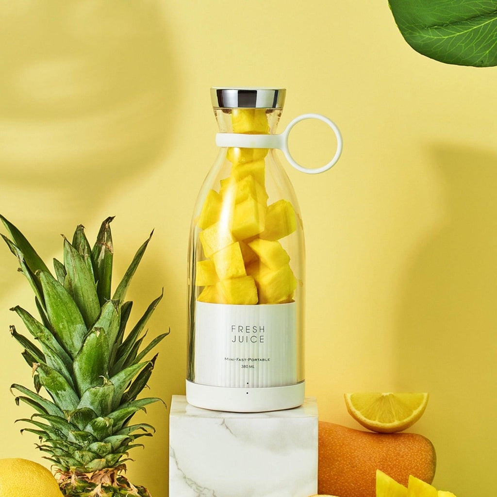 Portable Blender Juicer Bottle Mixer Electric Wireless Charge Mini Fruit Mixers Juicer Cup Blender Milkshake Juice Maker Machine Portable Mini Blender with Wireless Charging for Home, Office & Outdoor Juicer Stevvex