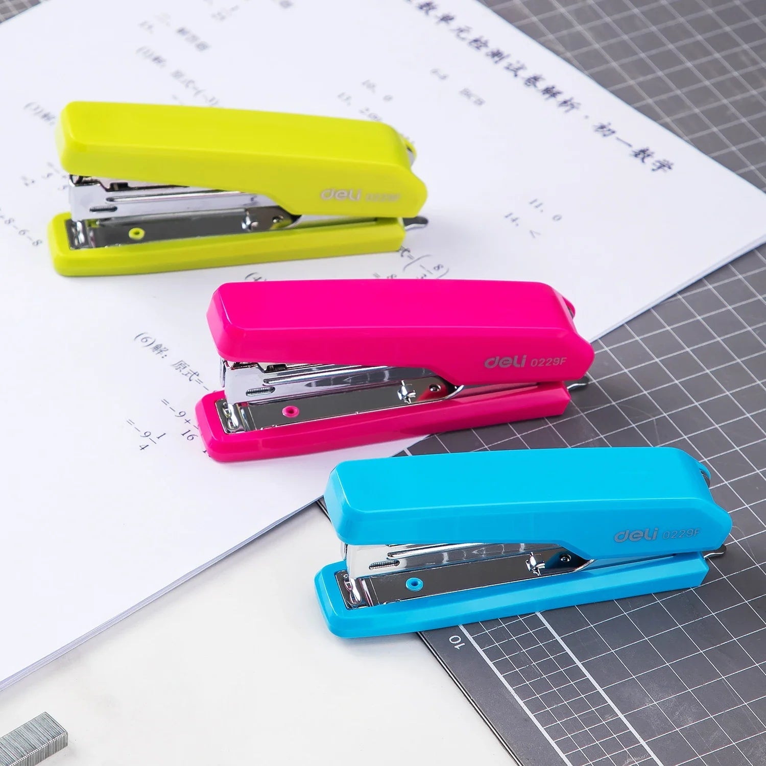 Deli Colorful Mini Stapler NO.10 Metal Effortless Fashion Staplers With Portable Compact Kawaii Stationery Shool Office Supplies Lootquake LLC