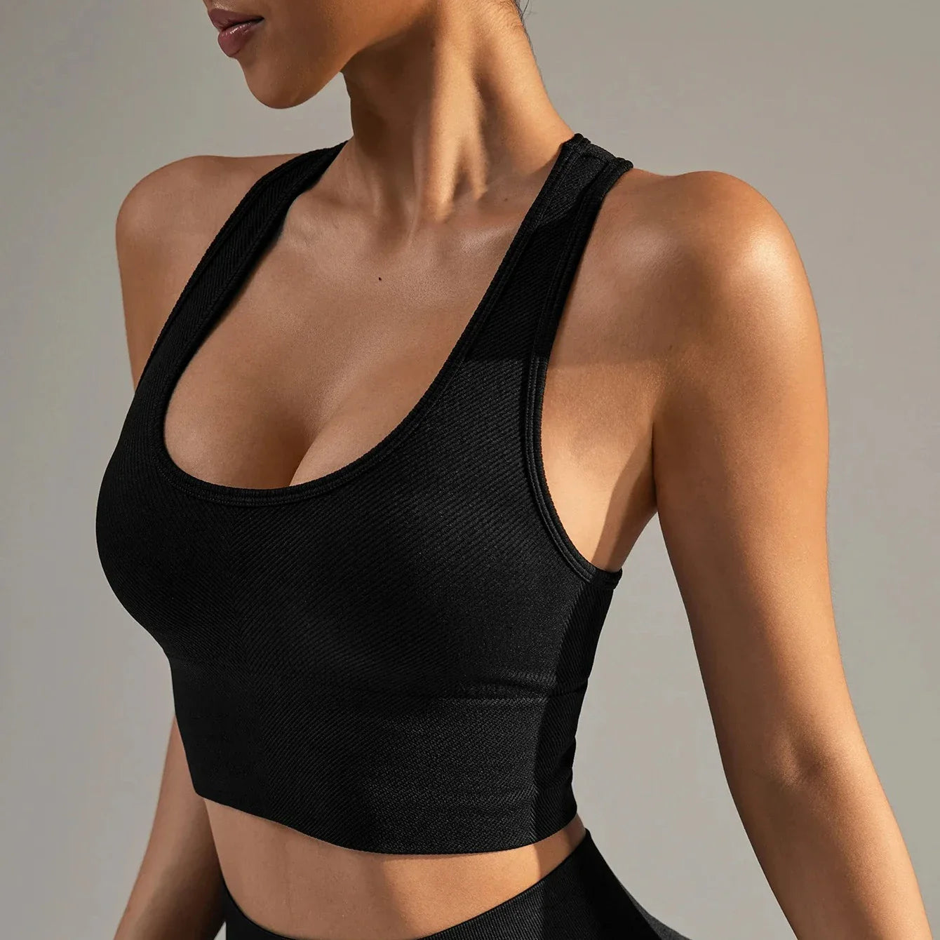 VEQKING Seamless Ribbed Racerback Sports Bra THRIXINE