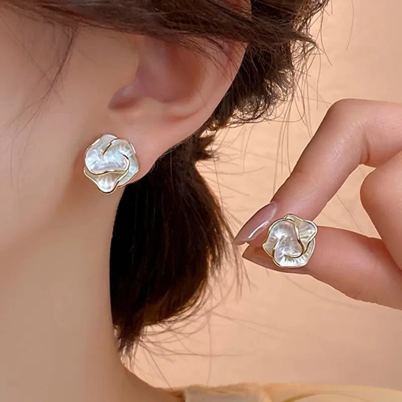 925 Silver Needle Korean Fashion Camellia Flower Earrings For Women Jewelry 2025 Trending Women's Black White Stud Earrings Gift