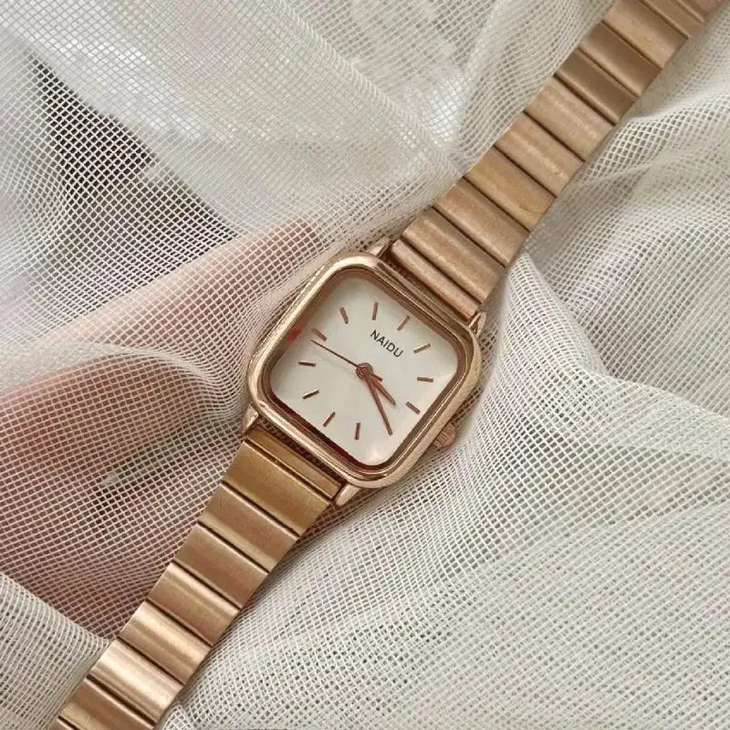 2024 Hot Brand Stainless Steel Strap Watch Women Luxury Gift Quartz Wristwatch Student Fashion Simple Square Quartz Watches