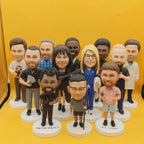 Customize personalized big head sculptures to prepare Christmas and birthday gifts for family and friends, requiring a full body