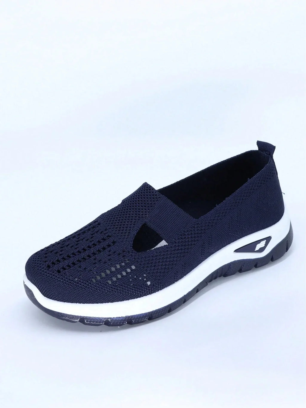 Women's casual sports shoes, solid color breathable sports soft-soled lightweight walking shoes, low-top knitted casual shoes