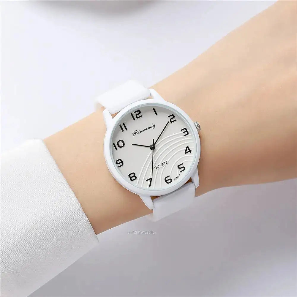 Fashion Lady Hot Sales Watches Leisure Grey Digital Simple Women Quartz Watch Sports Silicone Strap Ladies Clock Wristwatches