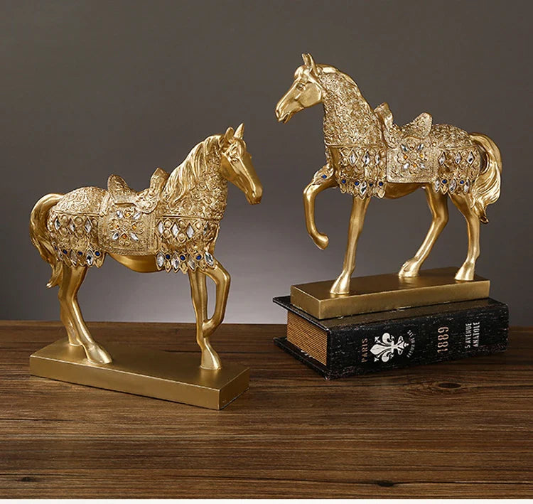 Resin Horse Sculpture, Animal Statue, European Style, Souvenir Gift, Living Room, Office, Study, Desktop Decoration, Gifts