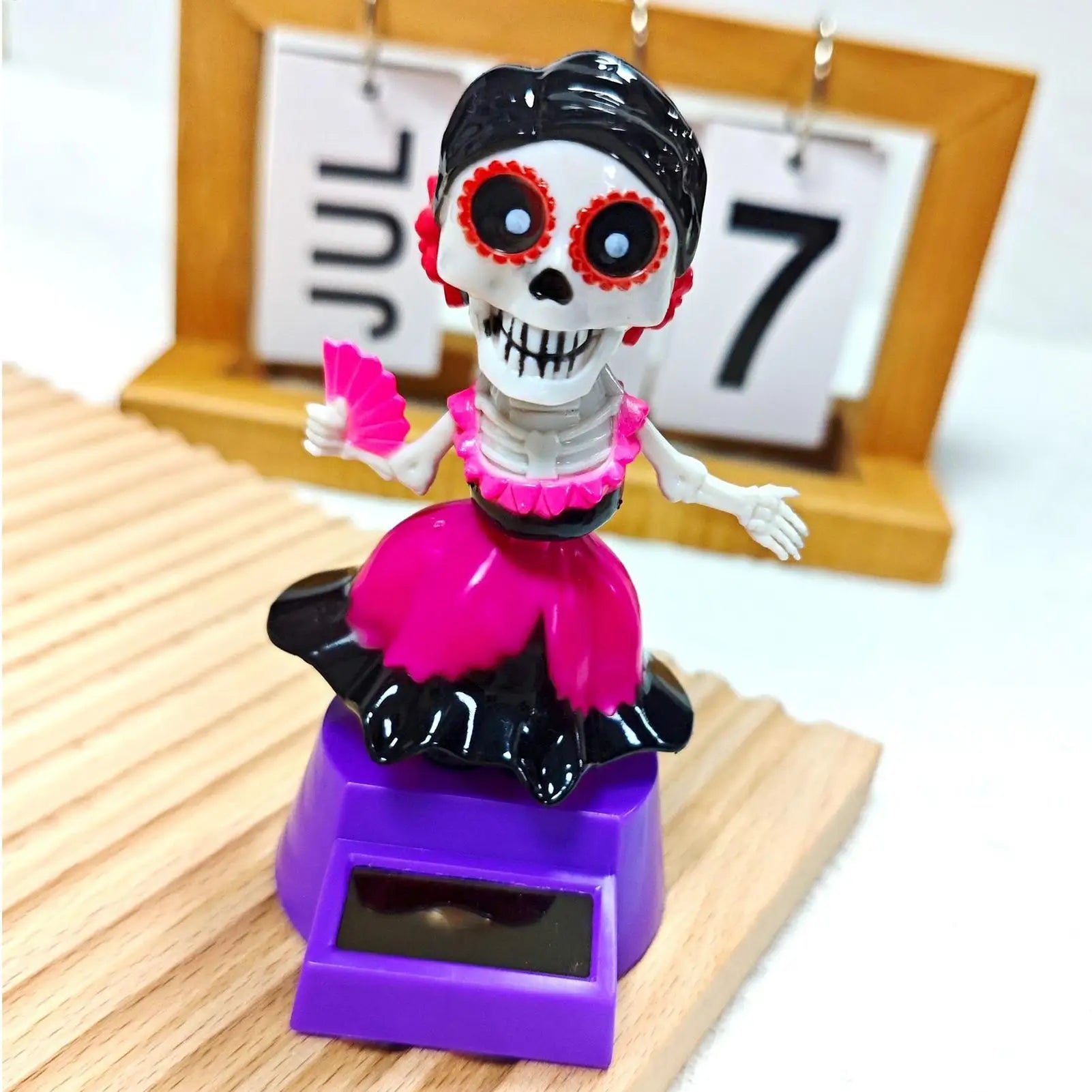 Halloween Car Decorations Car Dashboard Decorations Solar-Powered Shaking Head Ornament For Desktop Interior Home Men Women Lootquake LLC