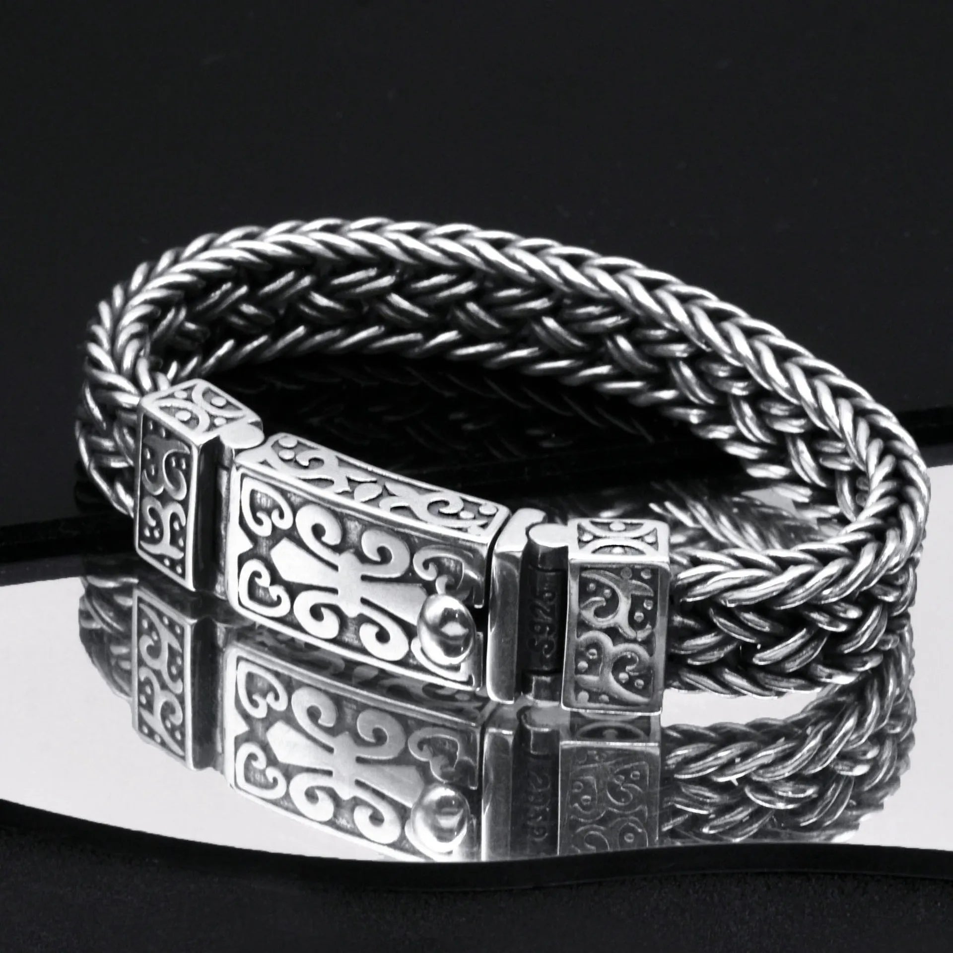 Powerful S925 pure silver vintage pattern woven bracelet, suitable for both men and women, fashionable jewelry gift for everyone Pi-Mart