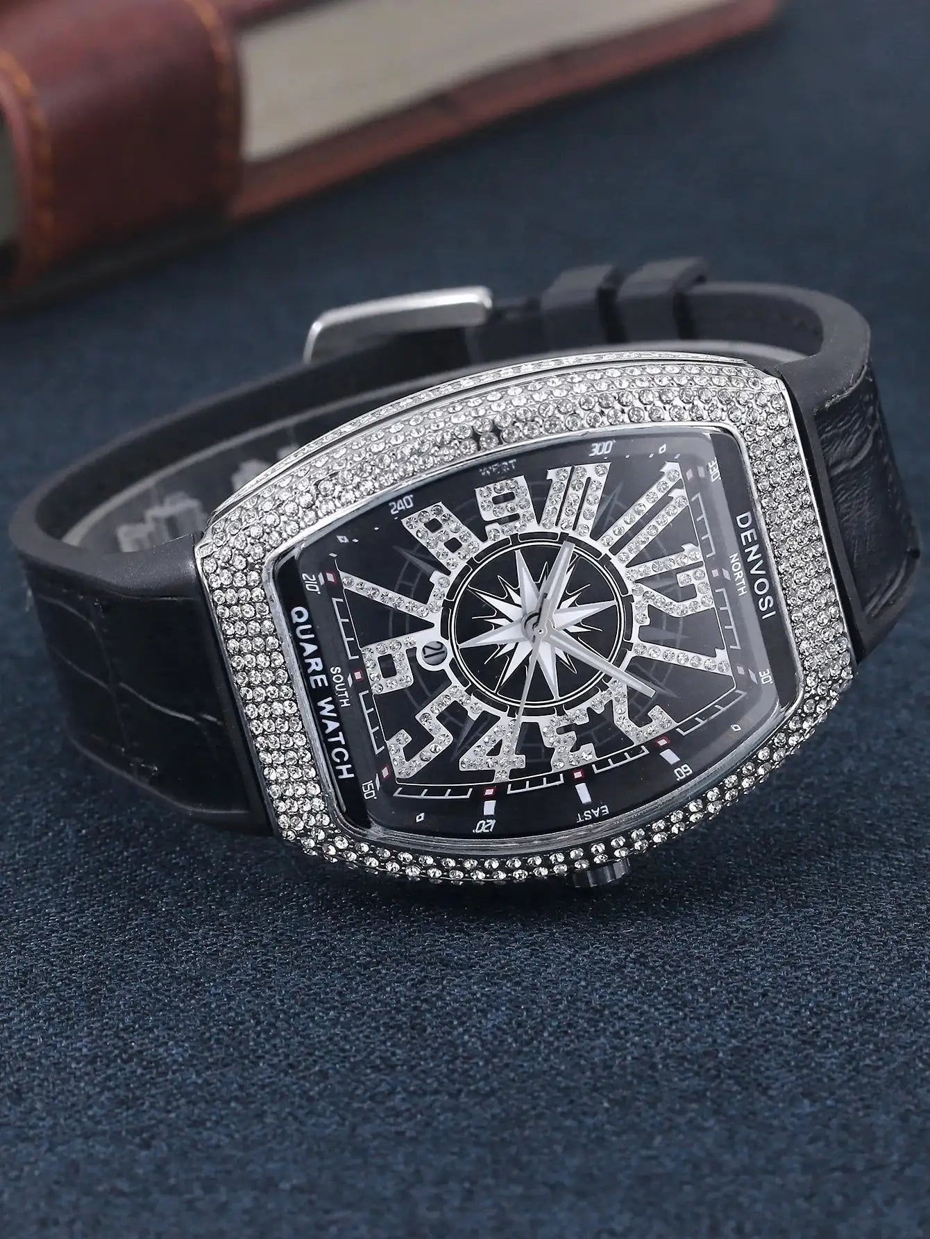 Luxury Diamond wristwatch for women Fasion and elegant quartz watch with silicone watchstrap Waterproof luminous Tonneau watch