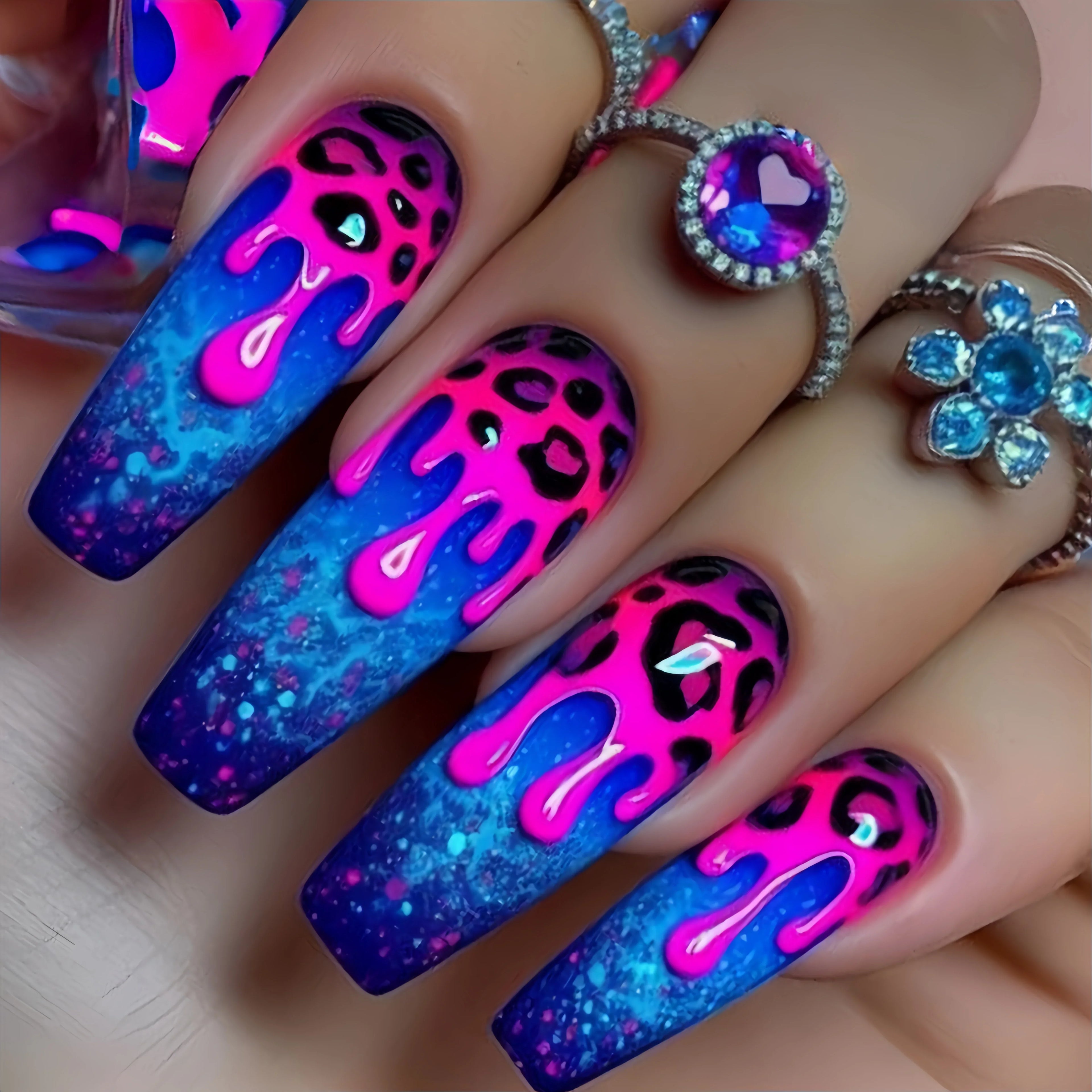 Long nail art patches with purple polka dots and a shiny, fashionable, individual and high-end feel. Detachable 24-piece nail ar Lootquake LLC